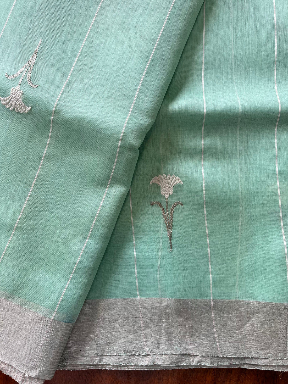 How to Identify a Genuine Handloom Saree Before Buying Online The Mirari Life
