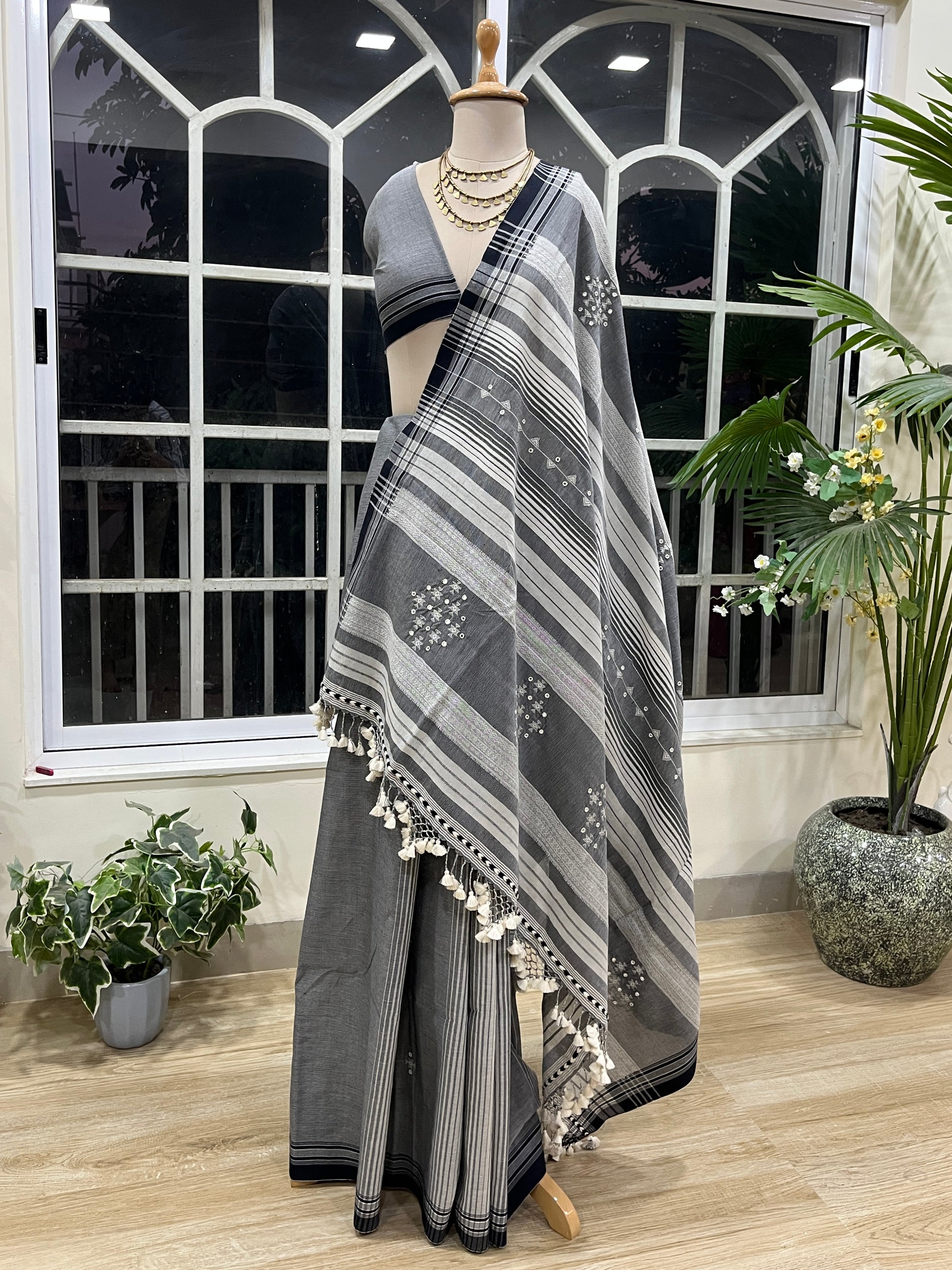 Handwoven Lilium Lahar The Mirari Life