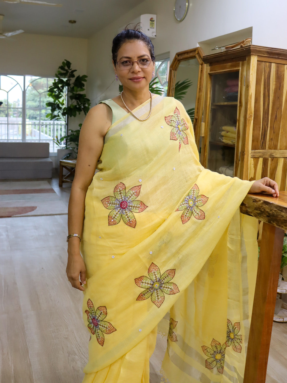 Keya Saree - Yellow Linen Large Lily Floral Embroidery Saree