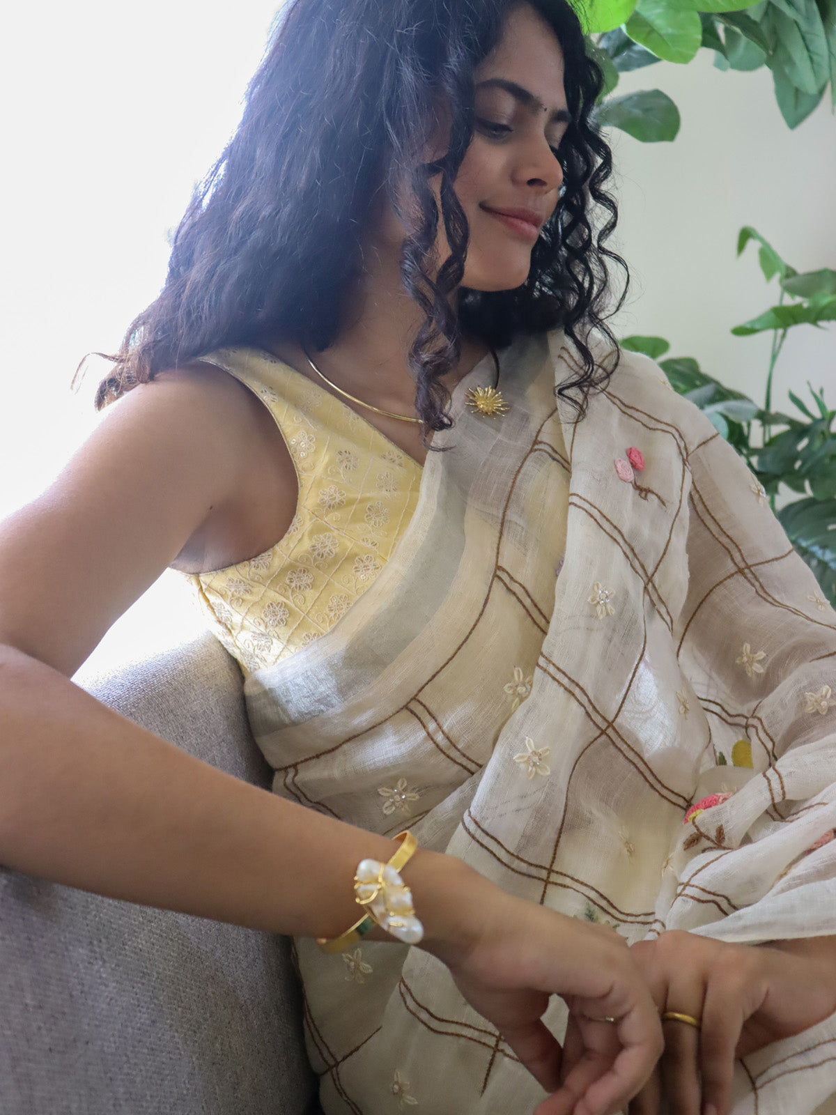 Saunira - Checkered & Floral Embroidered Linen Saree Dripping with Innocence