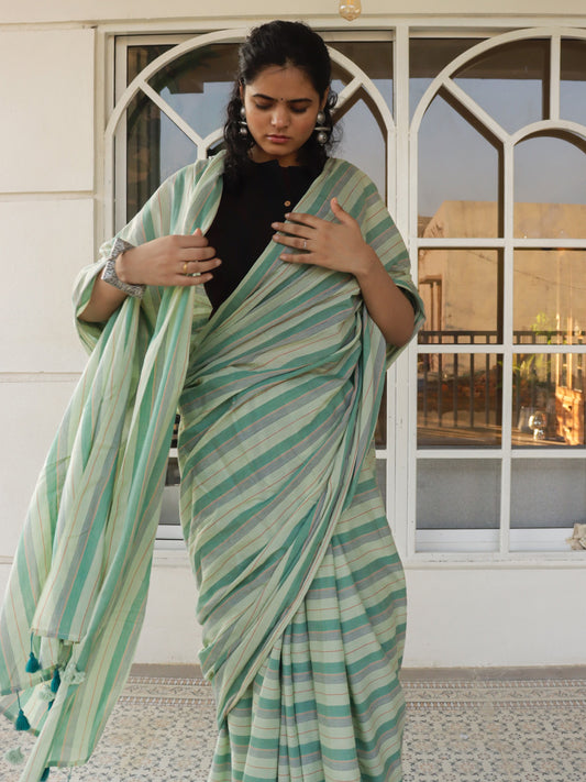 Hari Gulzar Saree